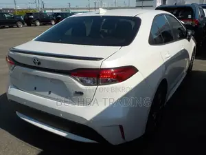 টয়োটা করোলা এল ২০২১ পার্ল