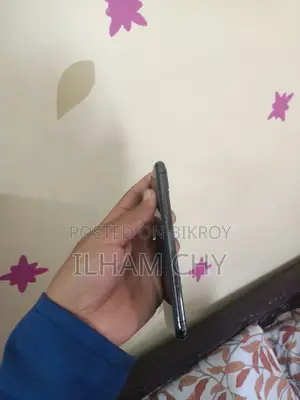 অ্যাপল আইফোন এক্স ২৫৬ জিবি কালো