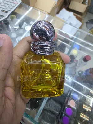 Refillable 30ml Perfume Spray Bottle (Empty Glass Bottle)