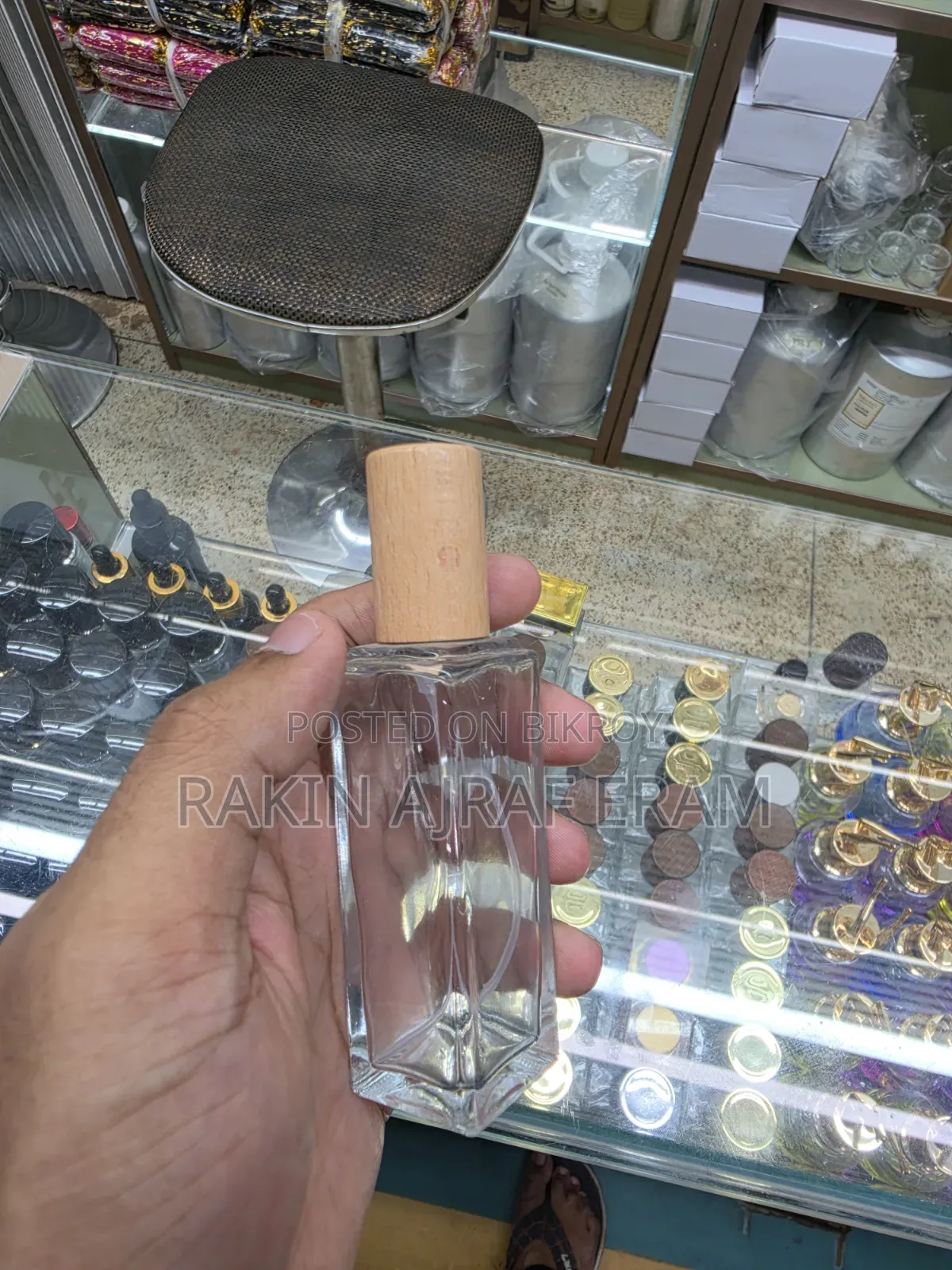 Refillable 30ml Perfume Spray Bottle (Empty Glass Bottle)
