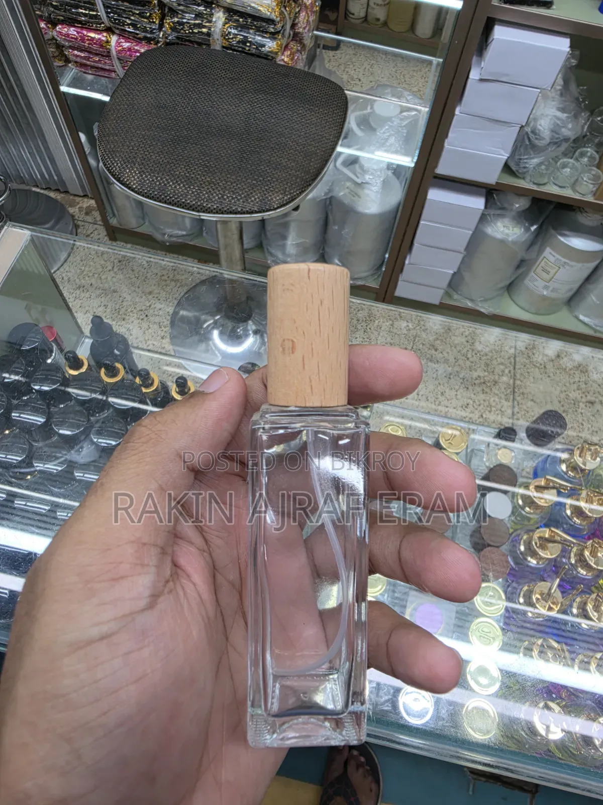 Refillable 30ml Perfume Spray Bottle (Empty Glass Bottle)