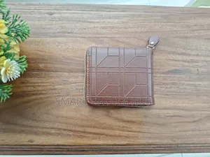 প্রিমিয়াম পিইউ লেদার মেনস শর্ট ওয়ালেট