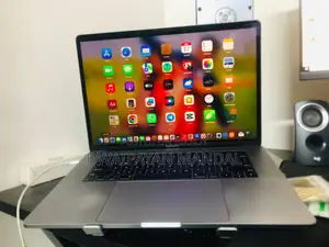 Laptop Apple MacBook Pro 2017 16GB Intel Core I7 SSD 1TB