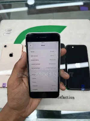 Apple iPhone SE 64 GB