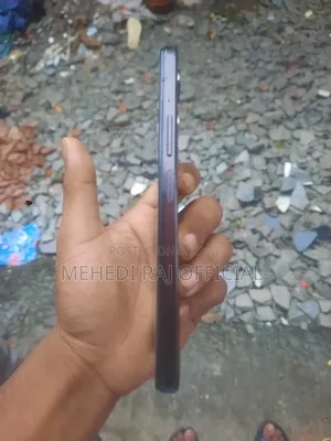 Vivo Y18 128 GB Purple
