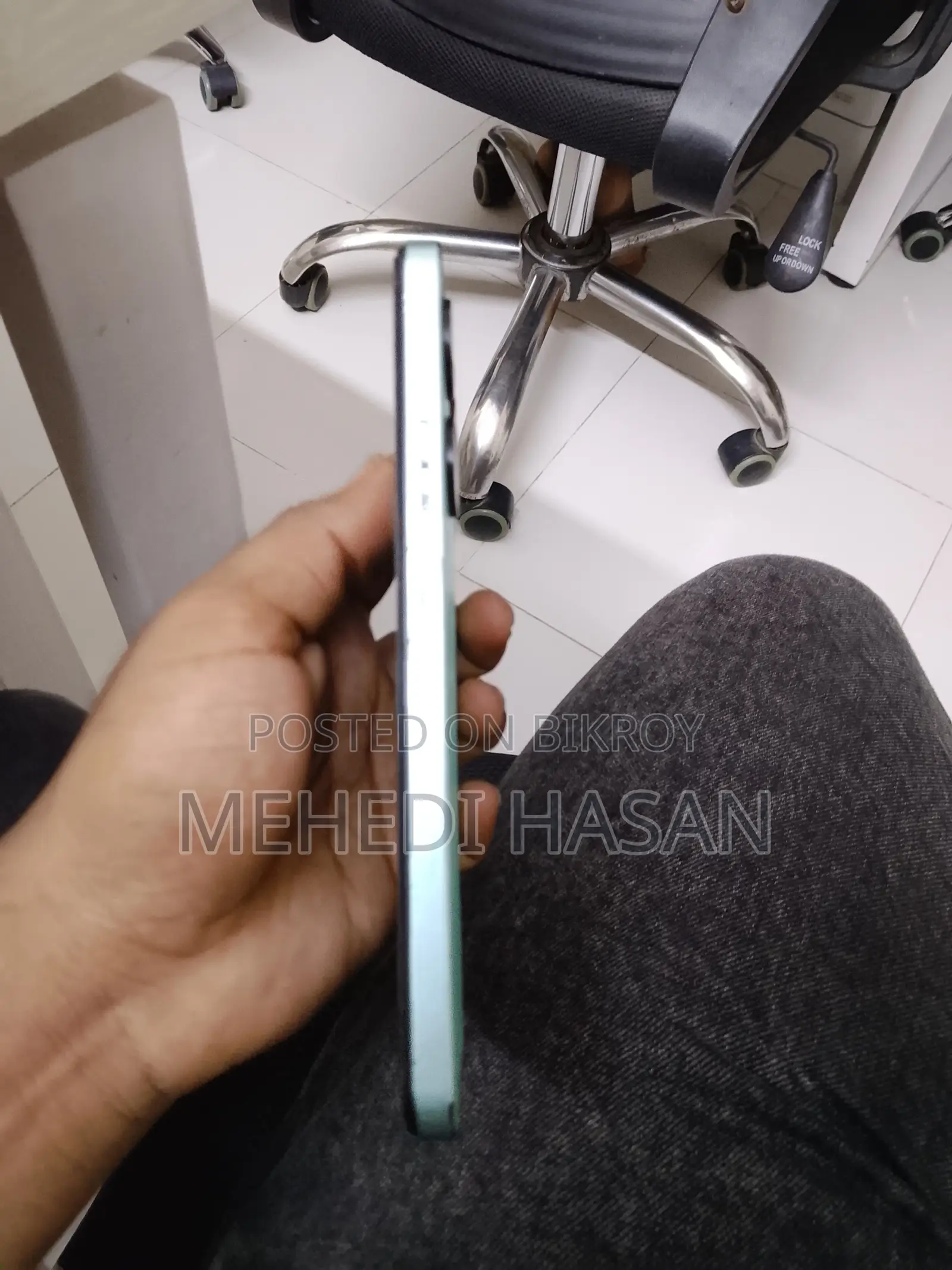 ইনফিনিক্স স্মার্ট ৮ ৬৪ জিবি ব্লু