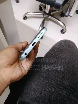 ইনফিনিক্স স্মার্ট ৮ ৬৪ জিবি ব্লু