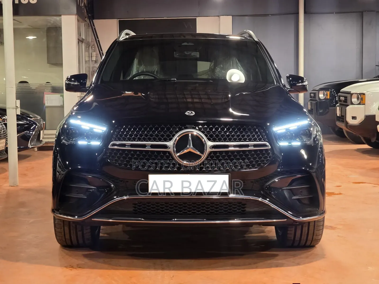 New Mercedes-Benz E400 2025 Black