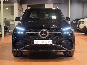 New Mercedes-Benz E400 2025 Black