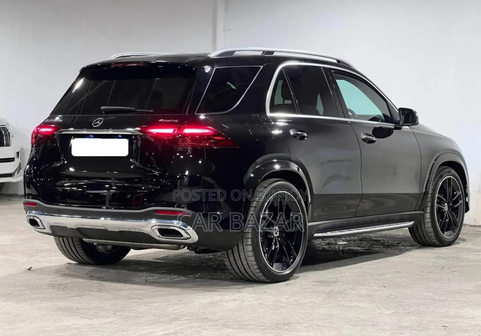 New Mercedes-Benz E400 2025 Black