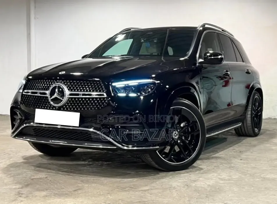 New Mercedes-Benz E400 2025 Black