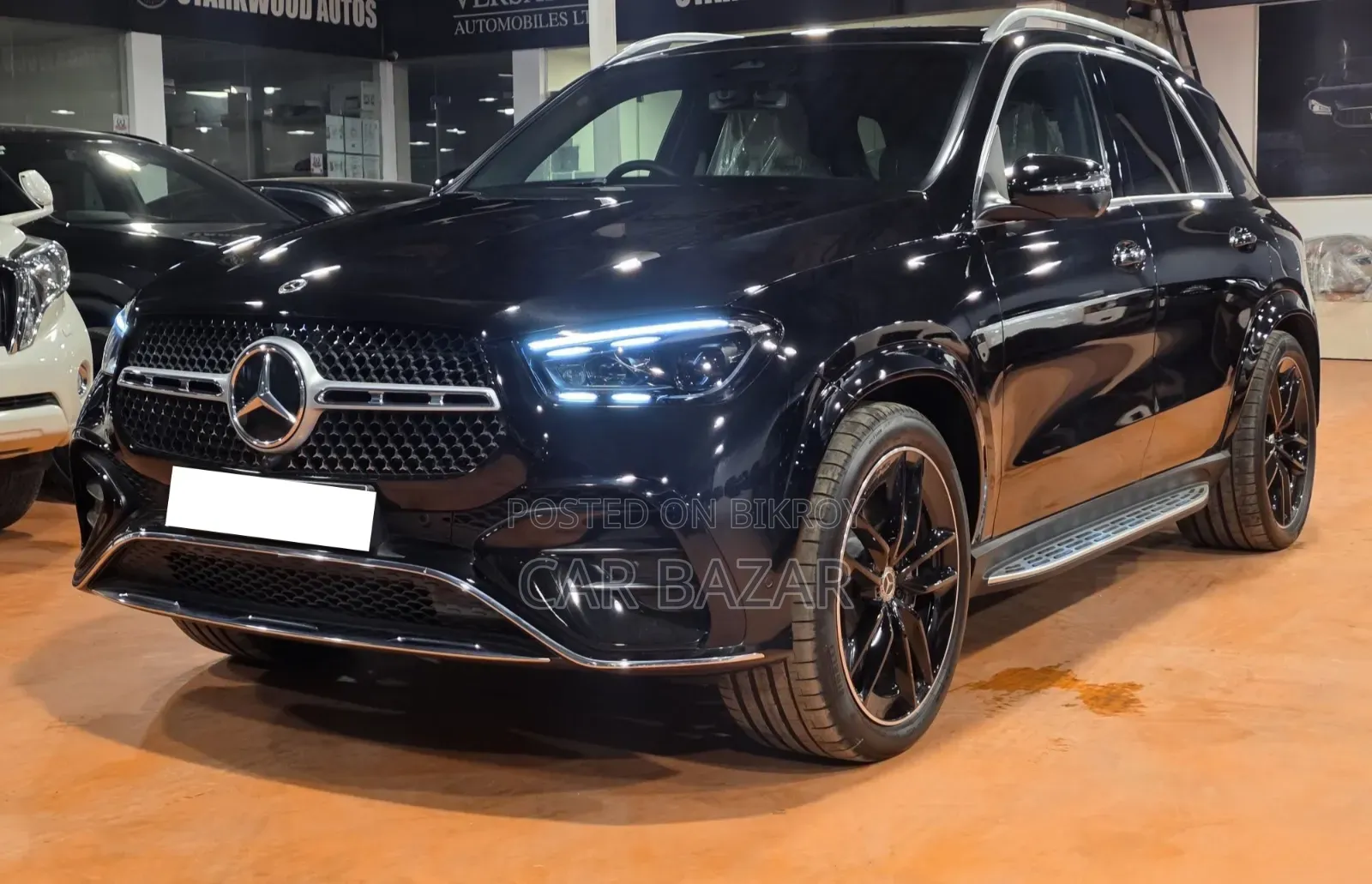 New Mercedes-Benz E400 2025 Black