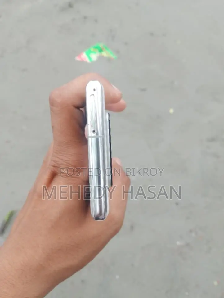 Sharp Aquos R6 128 GB White