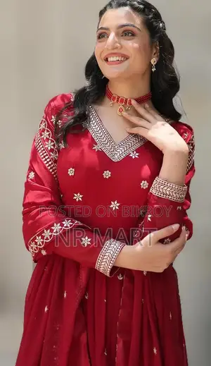 প্রিমিয়াম থ্রি-পিস পার্টি গাউন