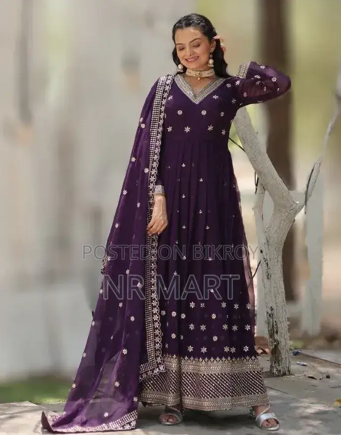 প্রিমিয়াম থ্রি-পিস পার্টি গাউন