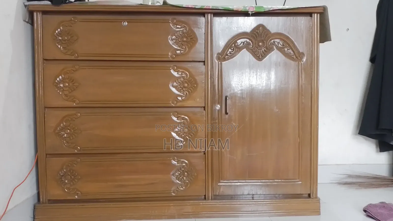 Segun Wood Wardrobe