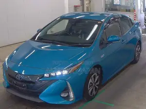Toyota Prius Plug-in Hybrid 2025 Blue