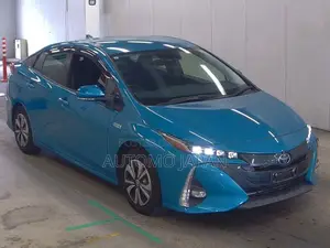 Toyota Prius Plug-in Hybrid 2025 Blue