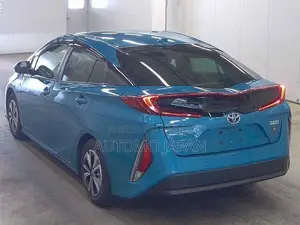 Toyota Prius Plug-in Hybrid 2025 Blue