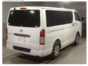 Toyota HiAce 2021 White