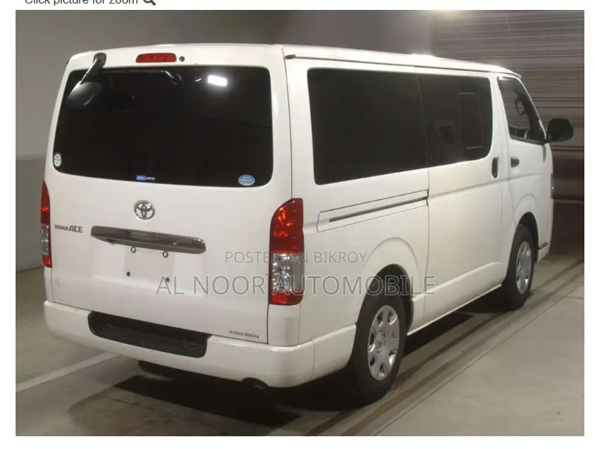 Toyota HiAce 2021 White