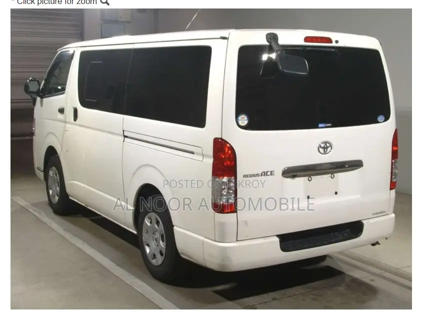 Toyota HiAce 2021 White