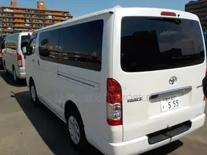 Toyota HiAce 2021 White