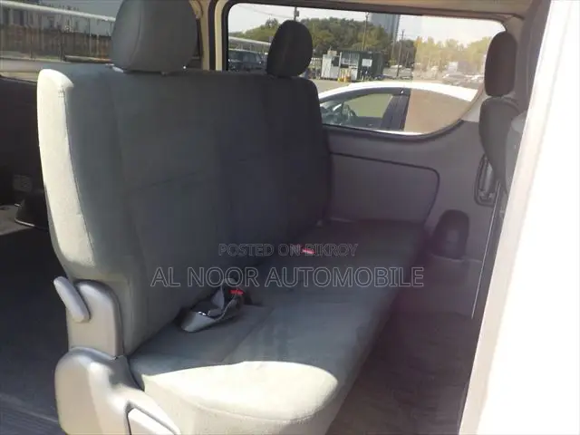 Toyota HiAce 2021 White