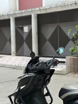 Suzuki 2022 Black