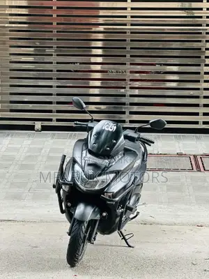 Suzuki 2022 Black