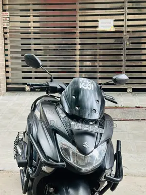 Suzuki 2022 Black