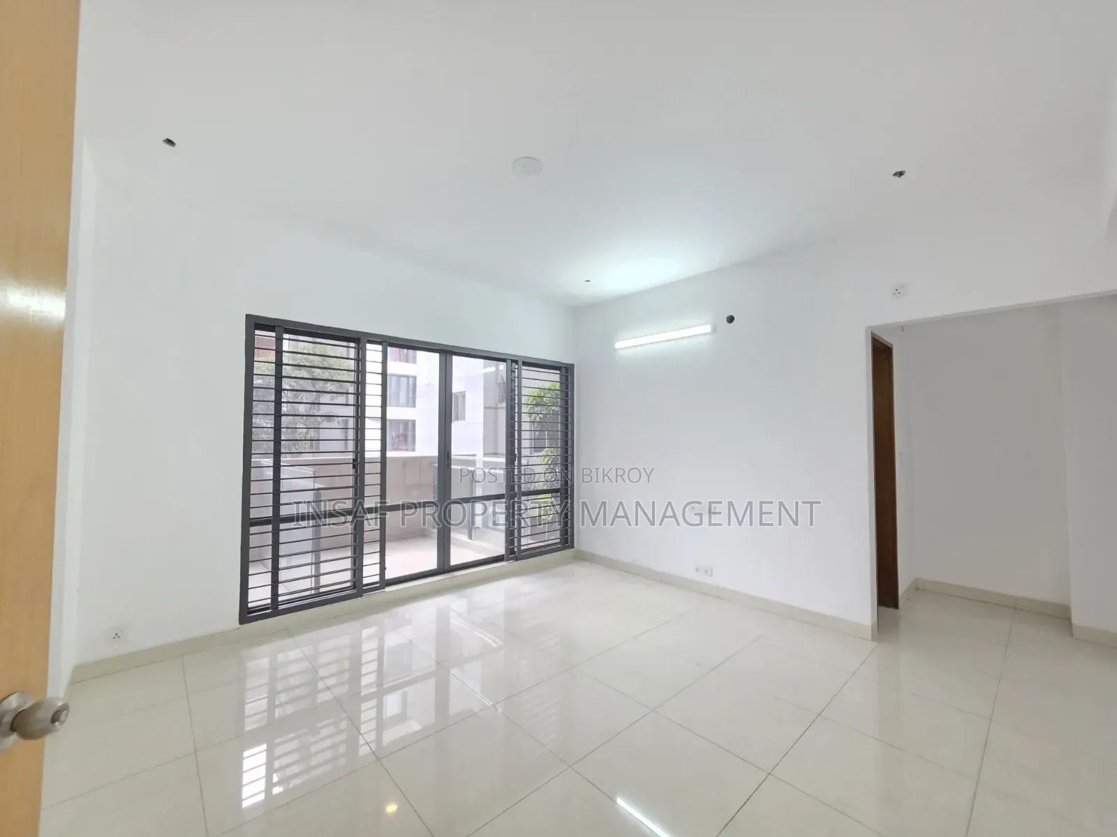 4bdrm Apartment in Baridhara for Sale