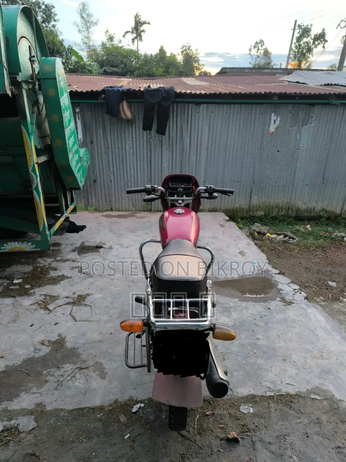 Runner F100 - 6A 2012 Red