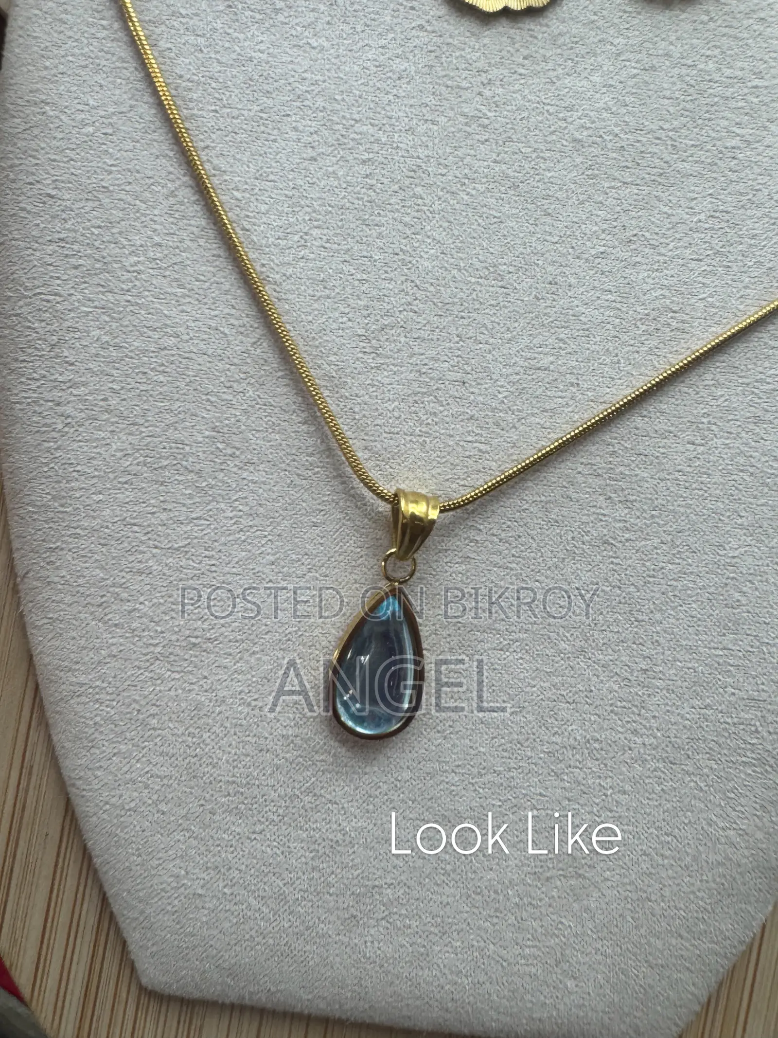Water Drop Style Pendent With Stainless Steel Neckpiece