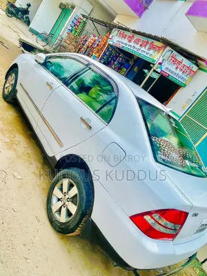 Toyota Corolla 2000 White