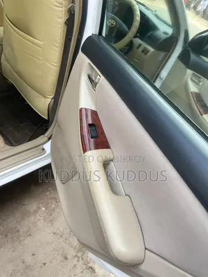 Toyota Corolla 2000 White