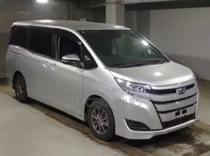 Toyota Noah 2021 Silver