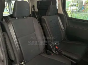 Toyota Noah 2021 Silver