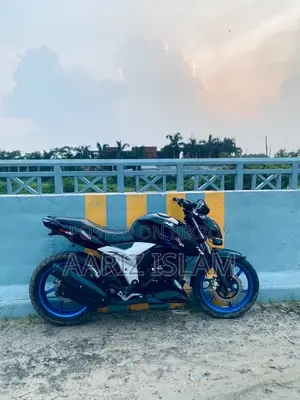 TVS Apache 160 4V 2023 Black