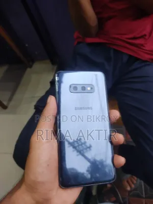 New Samsung Galaxy S10e 128 GB Black