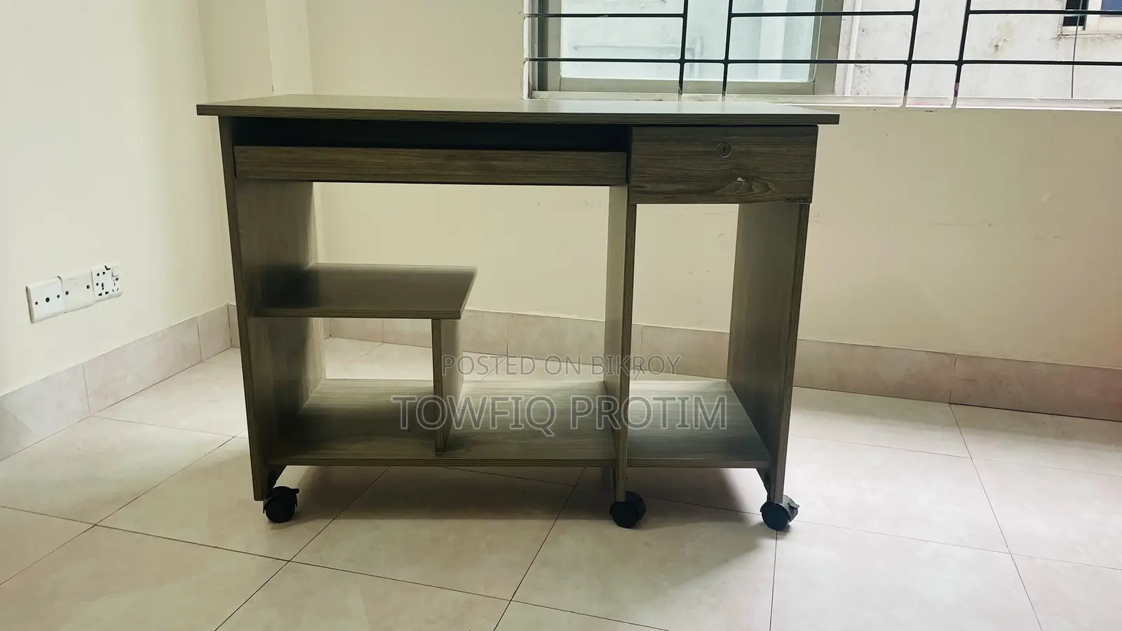 Hatil Computer Table Dexter-104