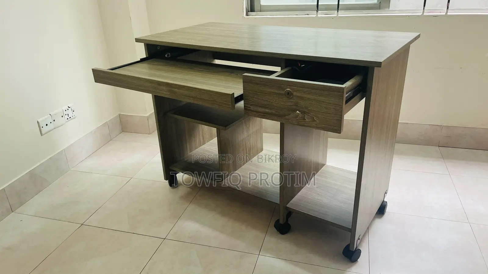 Hatil Computer Table Dexter-104