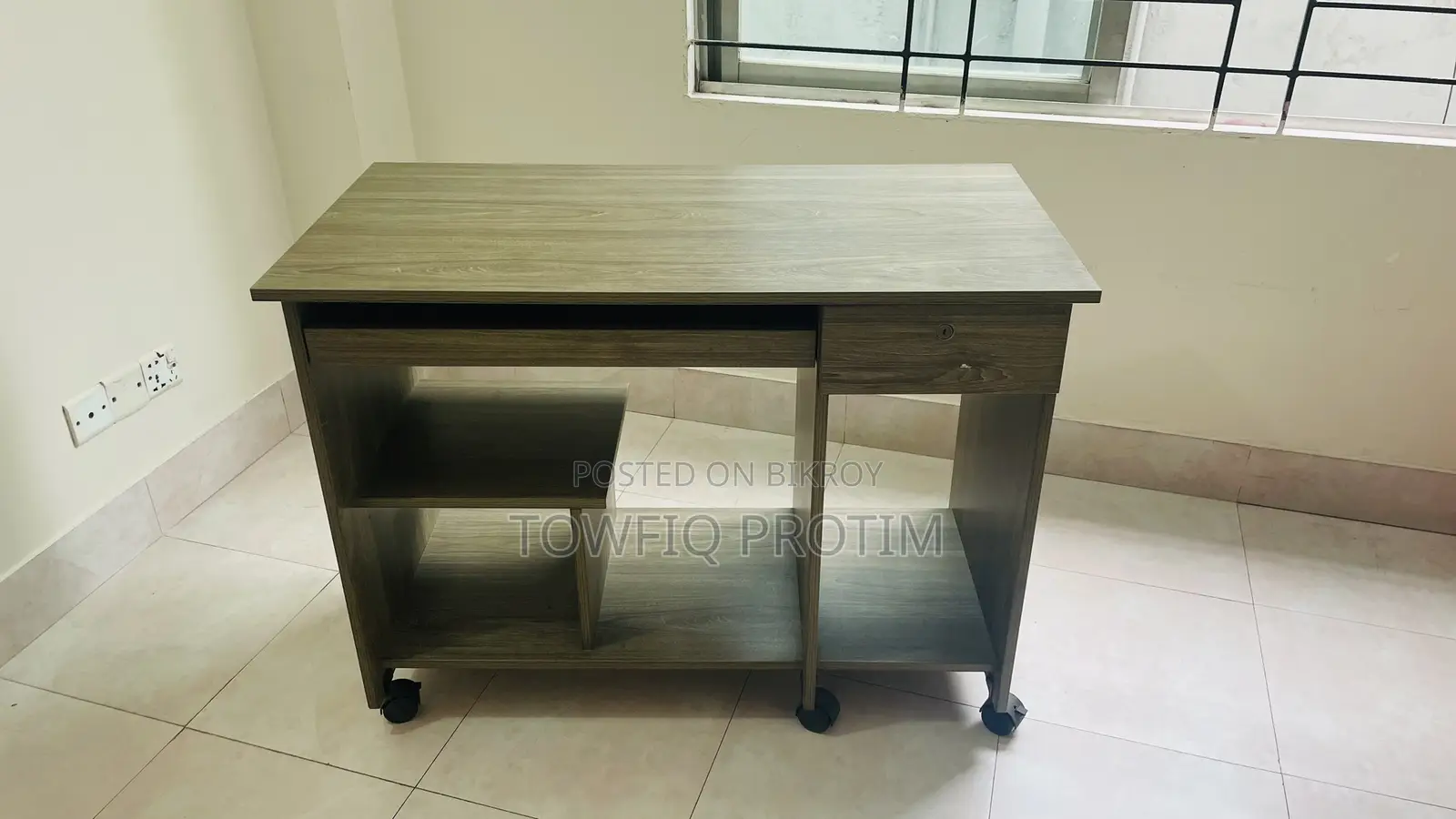 Hatil Computer Table Dexter-104