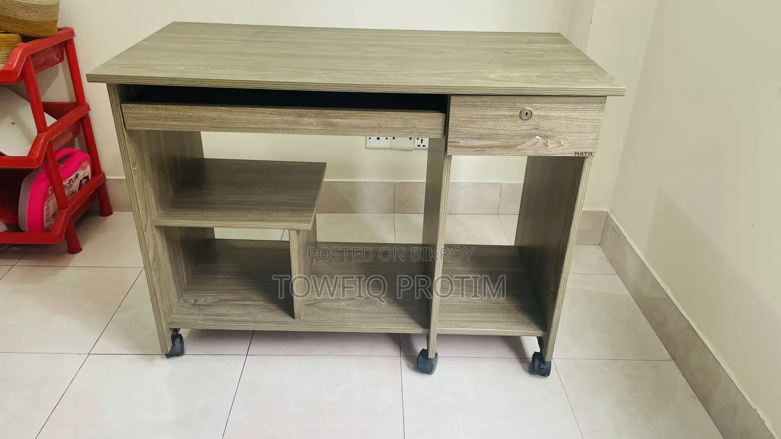 Hatil Computer Table Dexter-104