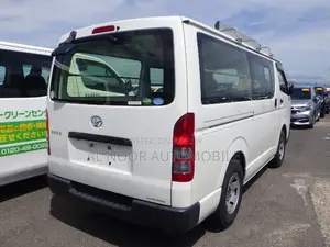 Toyota HiAce 2021 White
