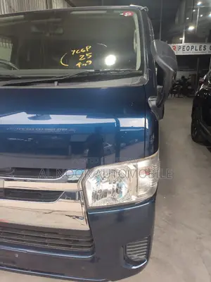 Toyota HiAce 2021 Blue
