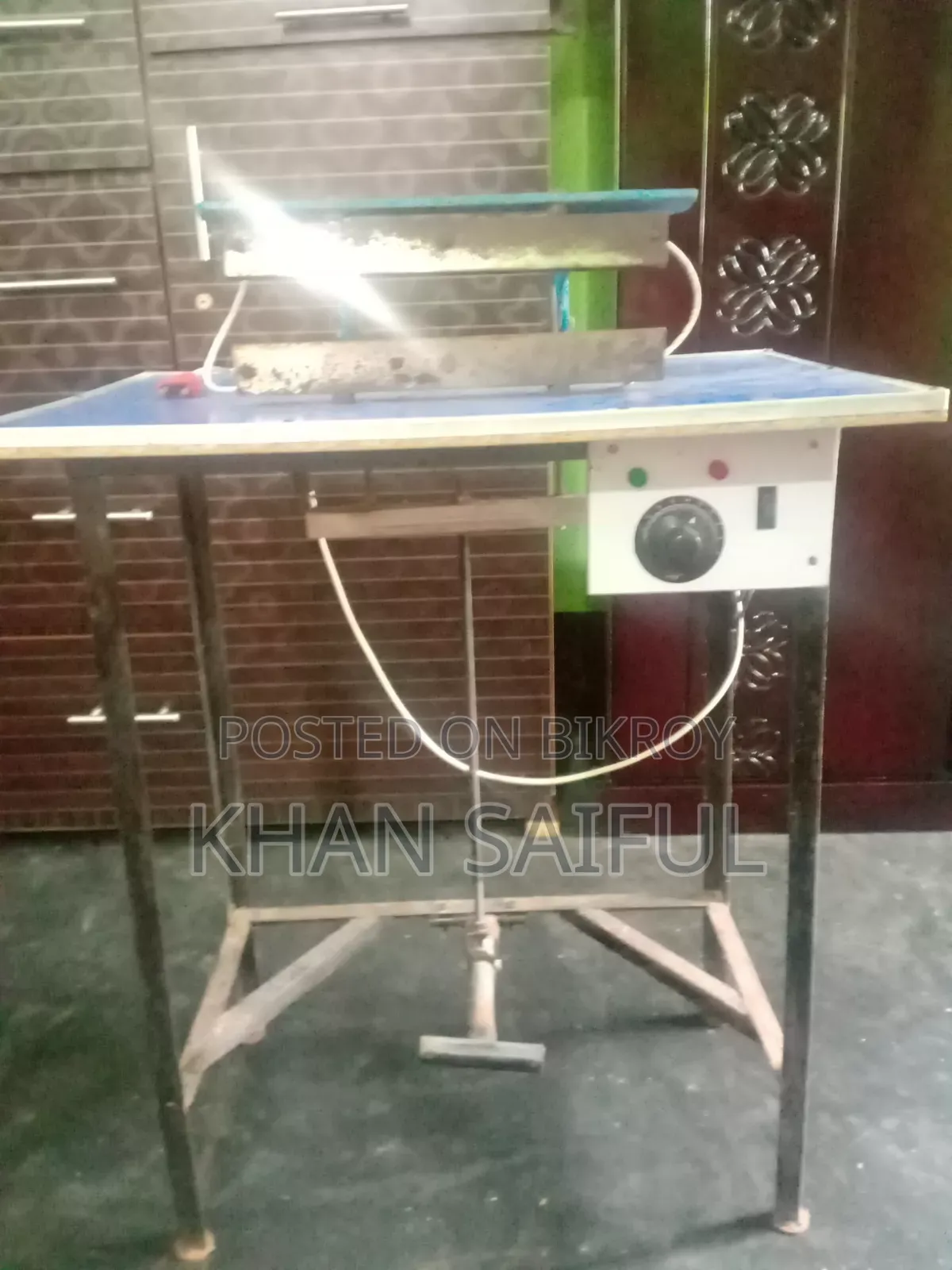 ম্যানুয়াল প্যাকিং মেশিন।