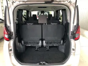 Toyota Noah 2022 Beige