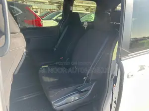 Toyota Noah 2021 Silver