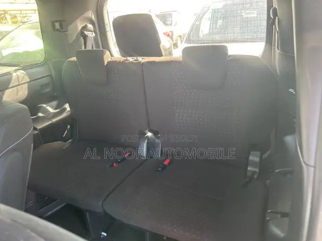 Toyota Noah 2021 Silver